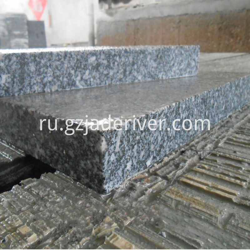 Hard wear-resisting granite